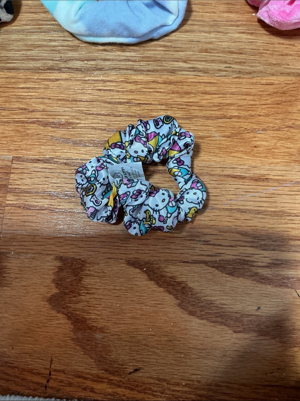 Assorted Women’s Velvet and Patterned Scrunchie Set - Pink, Blue, Leopard, Multi - Picture 5 of 5